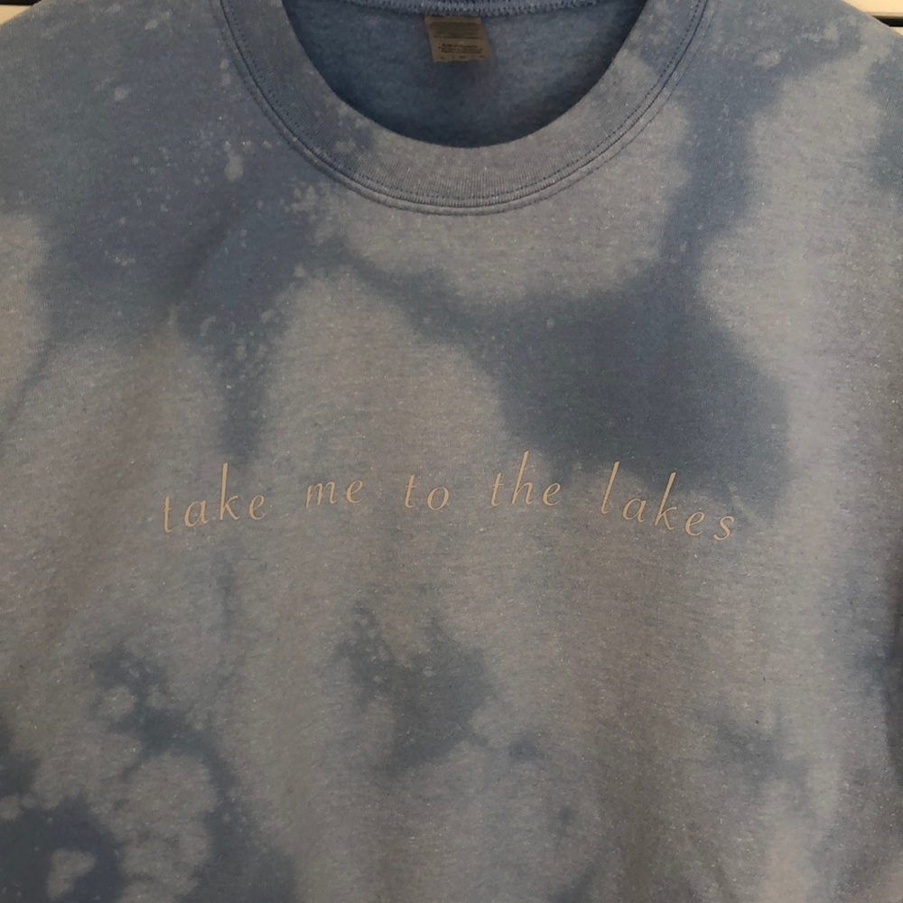 TAYLOR SWIFT Take Me To The Lakes Sweatshirt